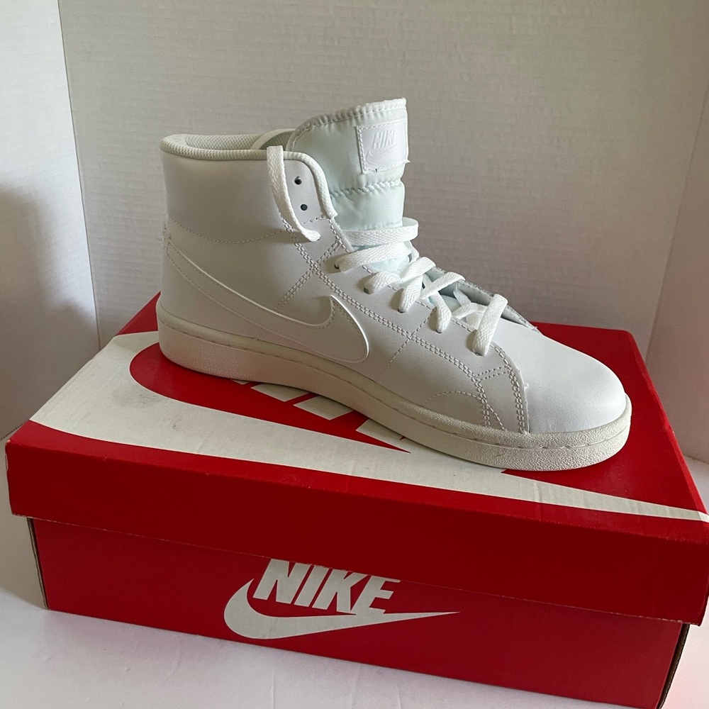 Nike Women’s White Court Royal 2 sneakers. New in box Sz 10.5